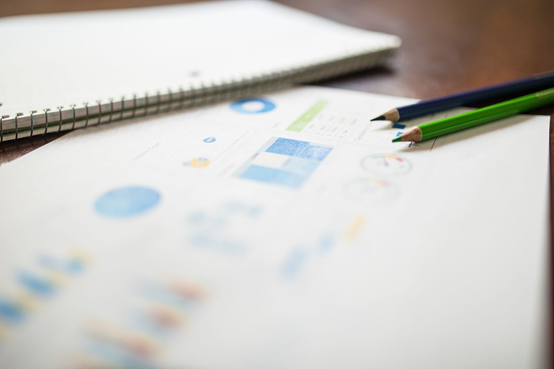Dashboard de métricas de negócio local com gráficos de desempenho